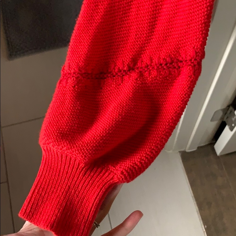 Red sweater - Picture 3 of 3